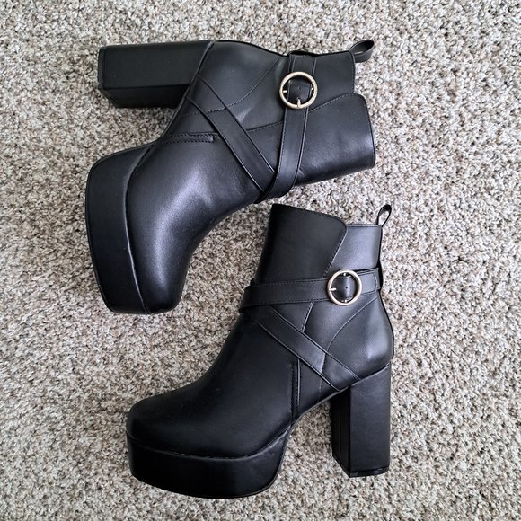 Lulus Dalore Black Platform Buckle Ankle Booties - Picture 1 of 6